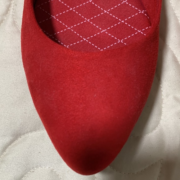 Red Suede flats - Picture 4 of 6
